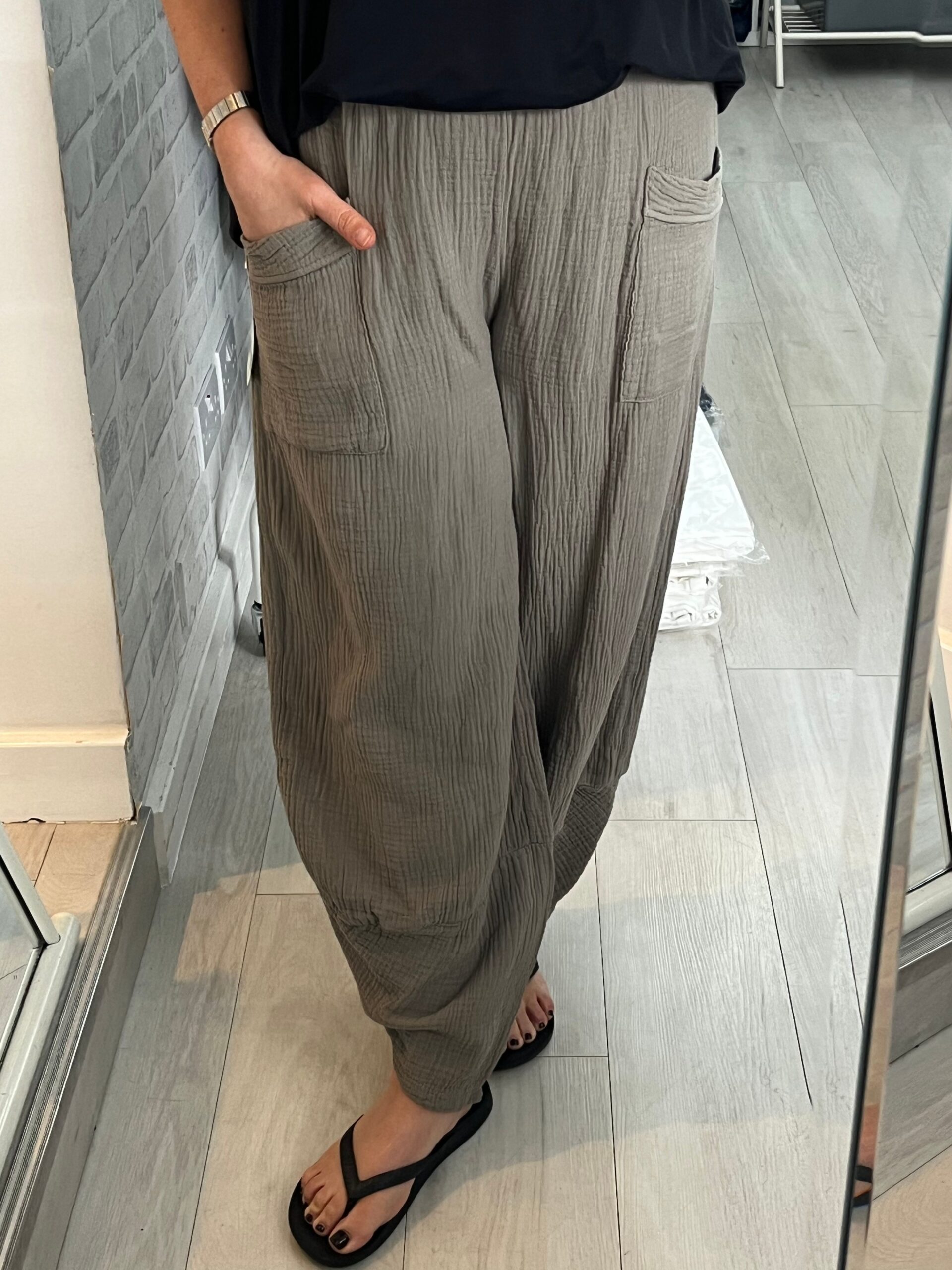 Jazzy cheesecloth barrel leg trousers